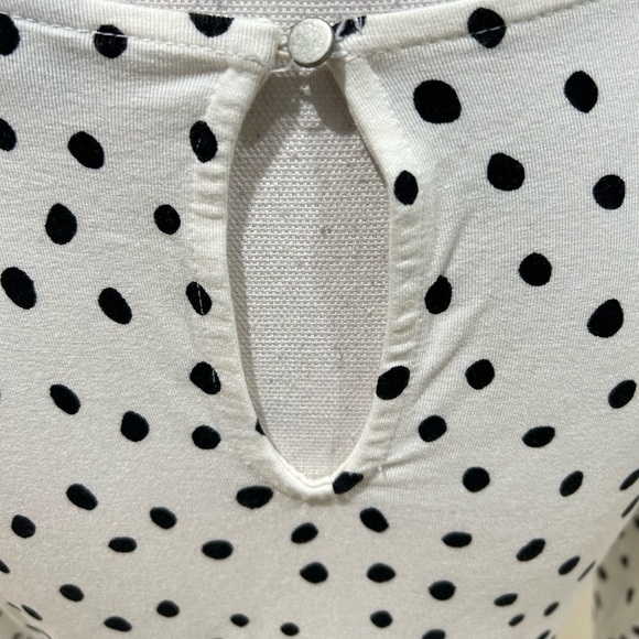 A pea in the pod black/white polka dot long sleeved side ruched top size small - Picture 9 of 11